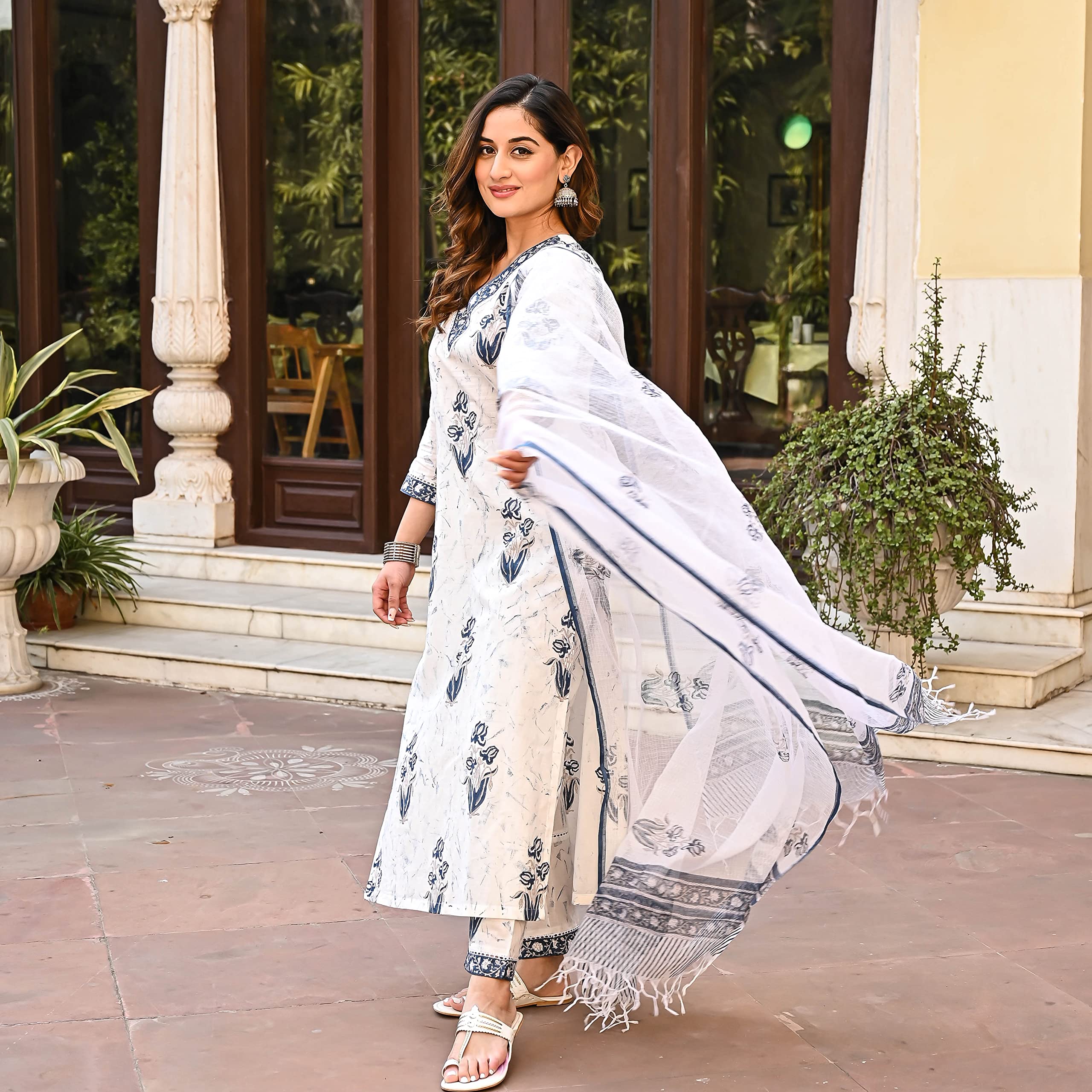 Arayna Women's Floral Printed 100% Cotton Kurti Palazzo Pants Set with Dupatta (XXXXXX-Large), White - Image 4