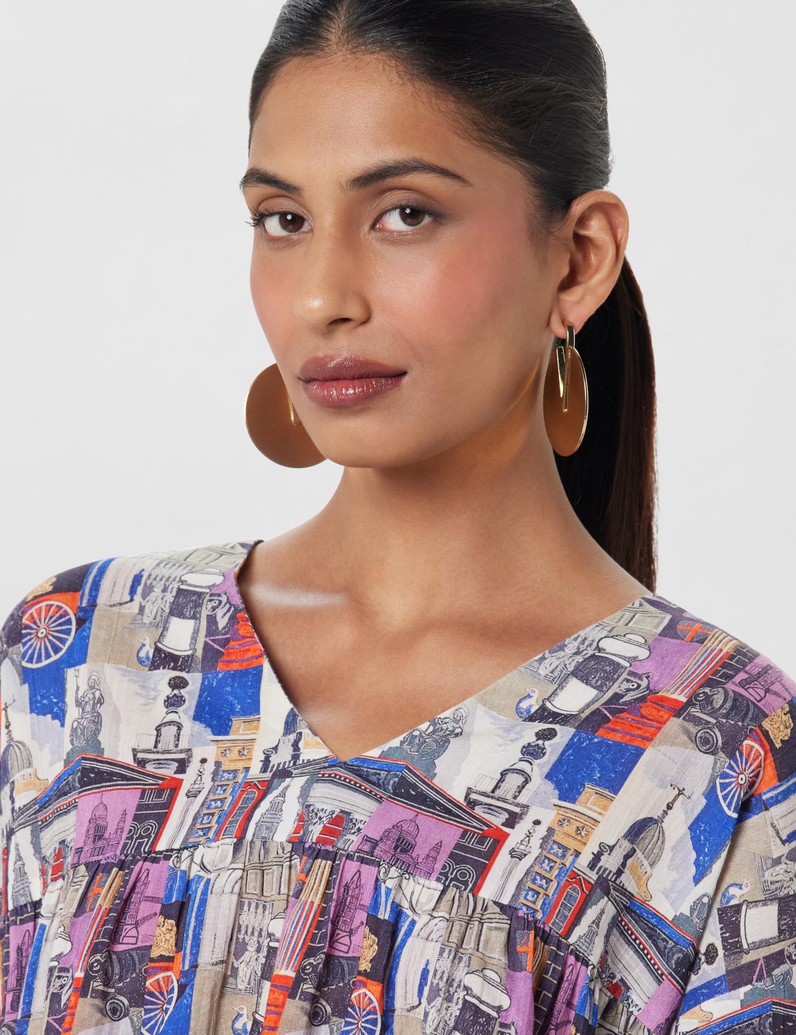 Women's RINATA-T Cotton V-Neck Abstract Print Regular FIT TOP - Image 4